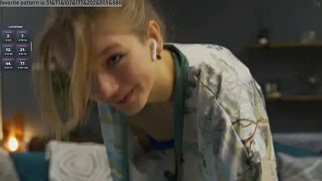 Alexandra Demore online show from March 2025 09:35:02 PM