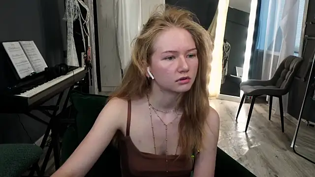 Alexandra Demore online show from June 2026 07:22:02 PM