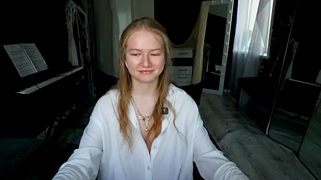 Alexandra Demore online show from June 2026 06:40:01 PM