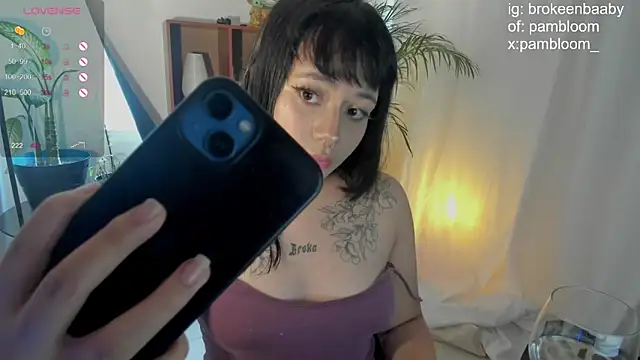 droolingdollfacee online show from February 2025 07:02:02 PM