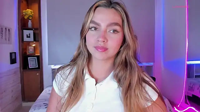 ambarcarterr online show from March 2025 04:49:01 PM