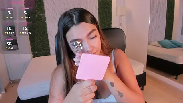 ambarcarterr online show from September 2025 05:19:02 PM