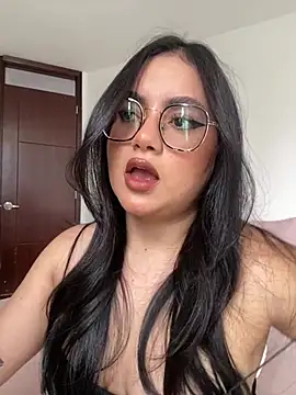 montmariana online show from July 2026 03:31:02 PM