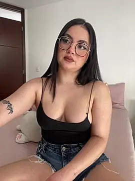 montmariana online show from June 2026 06:36:02 PM