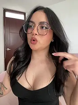 montmariana online show from June 2026 09:47:01 PM