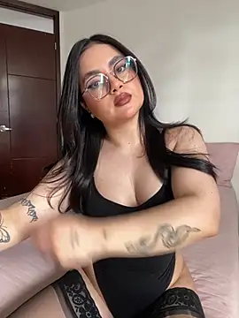 montmariana online show from June 2026 07:19:02 PM