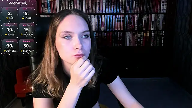 LinaVolberg online show from November 2025 01:01:02 PM