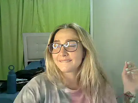 Snapshot of katy_pp chatting on October 2025 11:05:01 PM katy pp online show from October 2025 11:05:01 PM