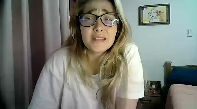 Snapshot of katy_pp chatting on January 2025 12:39:01 AM katy pp online show from January 2025 12:39:01 AM