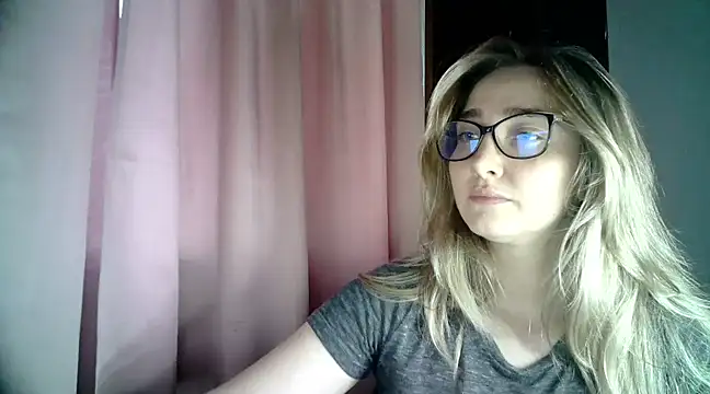 Snapshot of katy_pp chatting on January 2025 10:52:01 PM katy pp online show from January 2025 10:52:01 PM