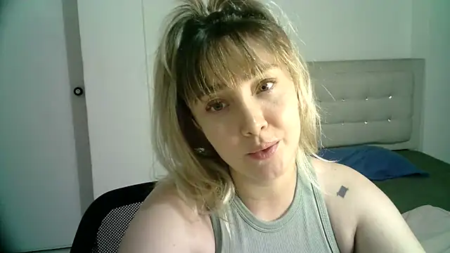 Snapshot of katy_pp chatting on November 2025 11:52:02 PM katy pp online show from November 2025 11:52:02 PM