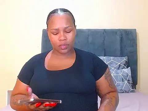 curvycloe1 online show from February 2026 05:15:01 AM