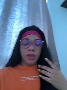 ashley Tompson1 online show from November 2025 02:11:01 PM