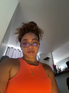 ashley Tompson1 online show from April 2026 12:45:01 PM