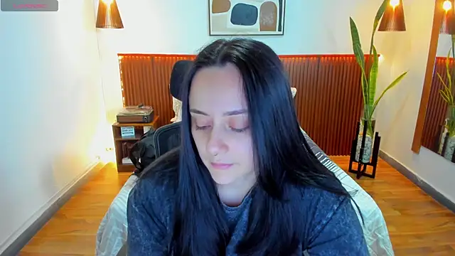 KatherineBond online show from November 2025 06:01:01 PM