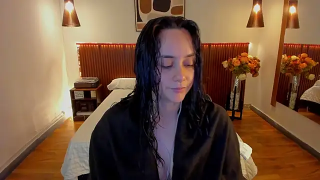 Snapshot of KatherineBond chatting on May 2026 07:09:02 PM KatherineBond online show from May 2026 07:09:02 PM