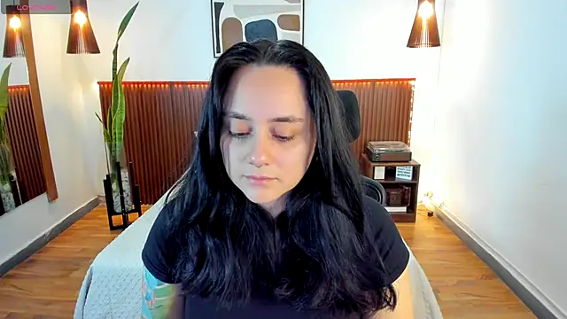 Snapshot of KatherineBond chatting on October 2025 08:11:02 PM KatherineBond online show from October 2025 08:11:02 PM