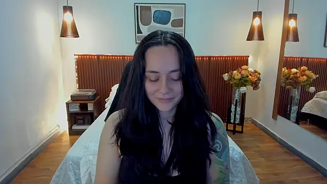 Snapshot of KatherineBond chatting on June 2026 06:12:02 PM KatherineBond online show from June 2026 06:12:02 PM
