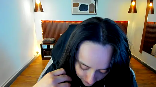 Snapshot of KatherineBond chatting on October 2025 07:15:01 PM KatherineBond online show from October 2025 07:15:01 PM