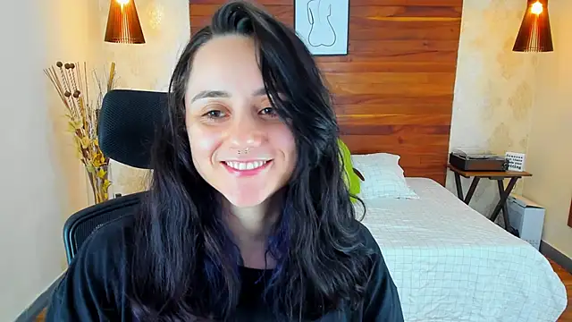 Snapshot of KatherineBond chatting on March 2025 12:27:02 AM KatherineBond online show from March 2025 12:27:02 AM