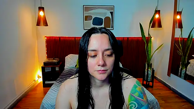 KatherineBond online show from November 2025 06:30:01 PM