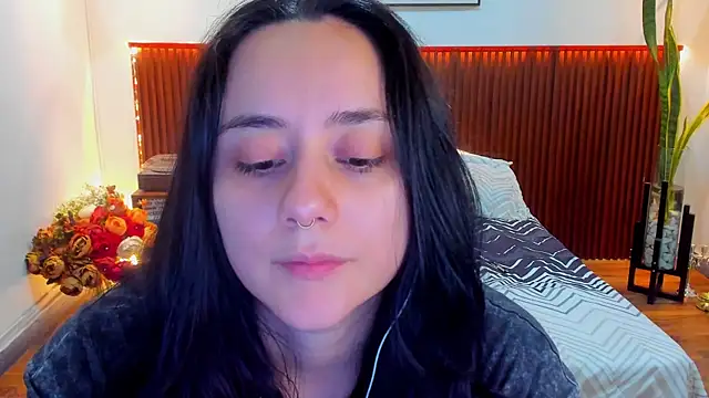 KatherineBond online show from December 2025 06:32:01 PM