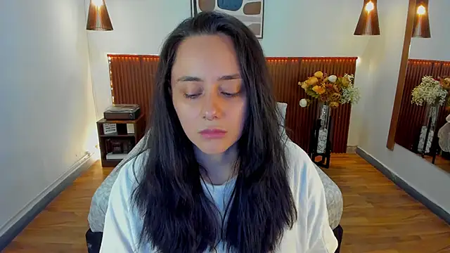 Snapshot of KatherineBond chatting on May 2026 03:59:01 PM KatherineBond online show from May 2026 03:59:01 PM
