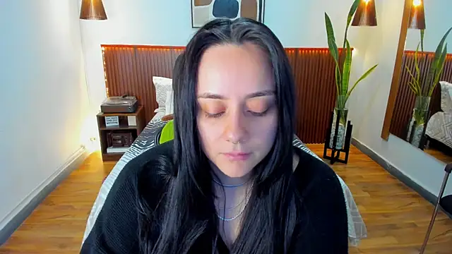 KatherineBond online show from November 2025 05:28:01 PM