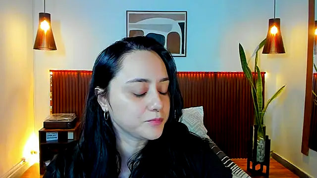 KatherineBond online show from November 2025 06:19:01 PM