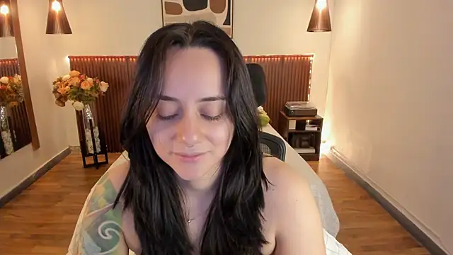 Snapshot of KatherineBond chatting on June 2026 03:57:01 PM KatherineBond online show from June 2026 03:57:01 PM