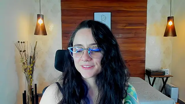 Snapshot of KatherineBond chatting on March 2025 03:02:02 AM KatherineBond online show from March 2025 03:02:02 AM