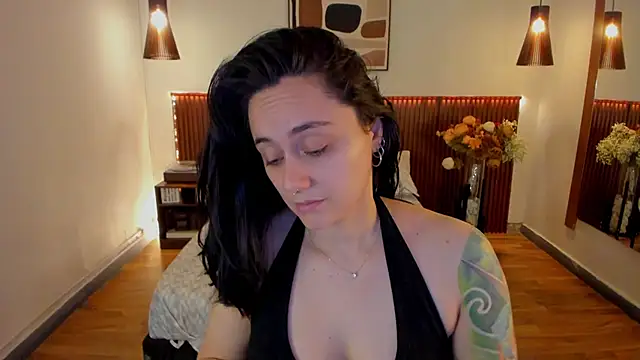 Snapshot of KatherineBond chatting on May 2026 03:44:02 PM KatherineBond online show from May 2026 03:44:02 PM