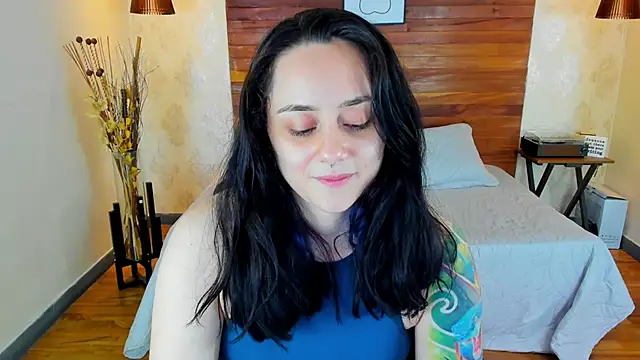 Snapshot of KatherineBond chatting on March 2025 08:14:01 PM KatherineBond online show from March 2025 08:14:01 PM