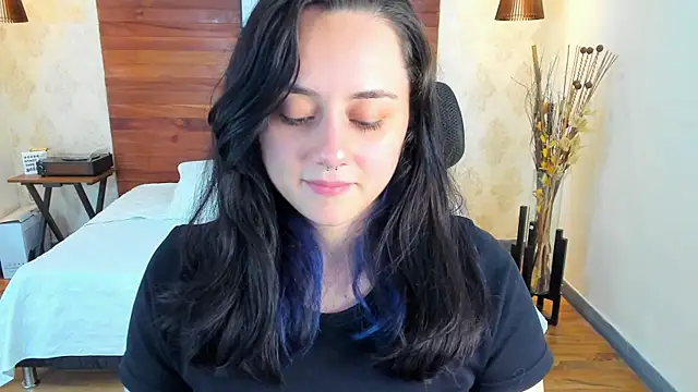 Snapshot of KatherineBond chatting on March 2025 11:34:02 PM KatherineBond online show from March 2025 11:34:02 PM