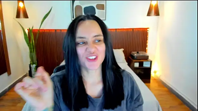 Snapshot of KatherineBond chatting on September 2025 08:56:01 PM KatherineBond online show from September 2025 08:56:01 PM