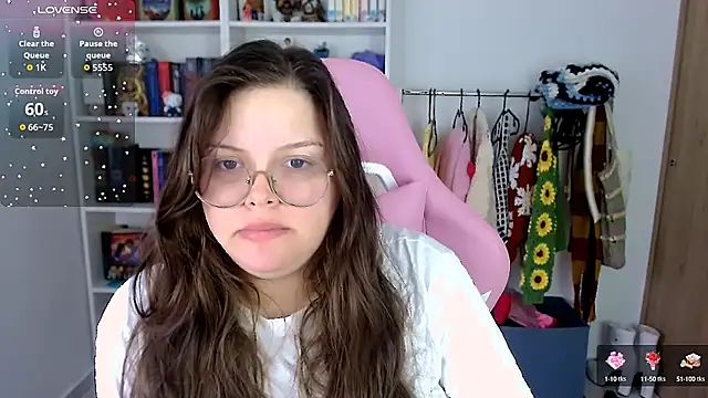 Gabiwaifu online show from October 2025 11:33:02 AM