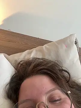 Gabiwaifu online show from February 2026 07:13:01 PM