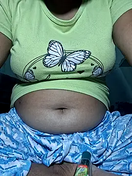 Priya Bong online show from November 2025 03:39:01 PM