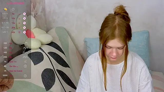 Snapshot of TrissMerigold9 chatting on October 2025 09:19:02 AM TrissMerigold9 online show from October 2025 09:19:02 AM