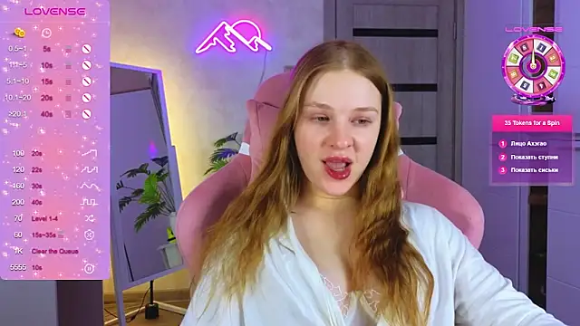 TrissMerigold9 online show from February 2026 06:48:02 PM