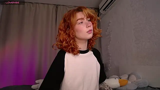 Snapshot of Evaa_Moonn_ chatting on October 2025 05:31:02 AM Evaa Moonn  online show from October 2025 05:31:02 AM