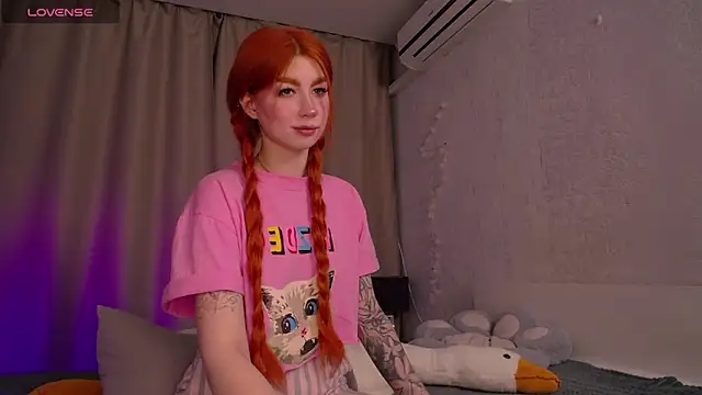 Snapshot of Evaa_Moonn_ chatting on March 2025 12:42:02 AM Evaa Moonn  online show from March 2025 12:42:02 AM