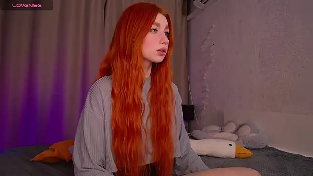 Snapshot of Evaa_Moonn_ chatting on December 2024 11:51:01 PM Evaa Moonn  online show from December 2024 11:51:01 PM