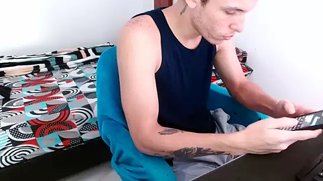 deividcloud36 online show from October 2025 07:37:01 PM