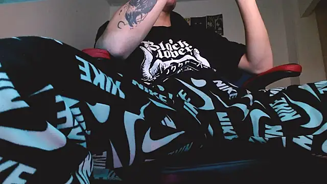 deividcloud36 online show from April 2026 02:36:02 AM