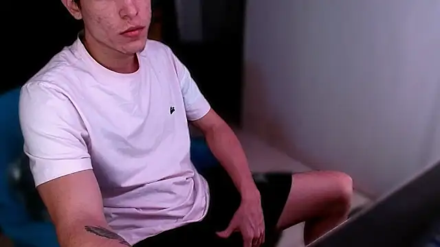 deividcloud36 online show from November 2025 05:33:01 AM