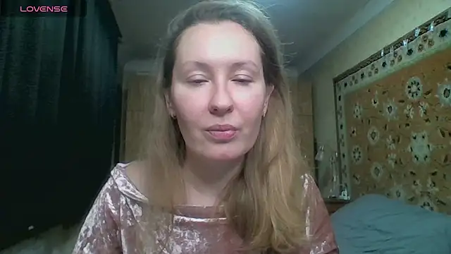 AnnaXLovers online show from December 2025 03:38:02 PM