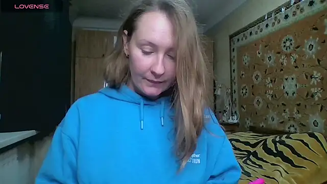 AnnaXLovers online show from October 2025 02:17:02 PM