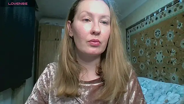 AnnaXLovers online show from February 2026 01:44:02 PM