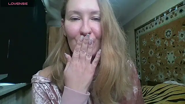 AnnaXLovers online show from October 2025 09:50:01 AM